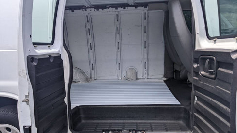 Used 2014 GMC Savana 1500 image 26