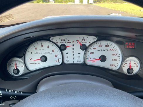 Used 2005 Pontiac Bonneville GXP image 32