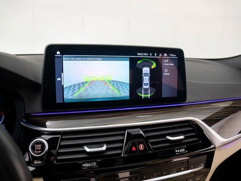 Certified 2022 BMW 530i xDrive w/ Premium Package image 25