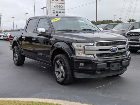 Used 2019 Ford F150 Platinum w/ Equipment Group 701A Luxury image 3