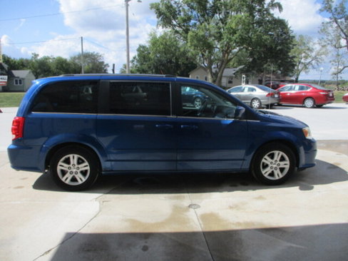 Used 2011 Dodge Grand Caravan Crew w/ Entertainment Group 1 image 16