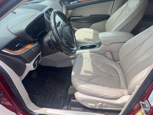 Used 2019 Lincoln MKC Select w/ Select Plus Package image 14