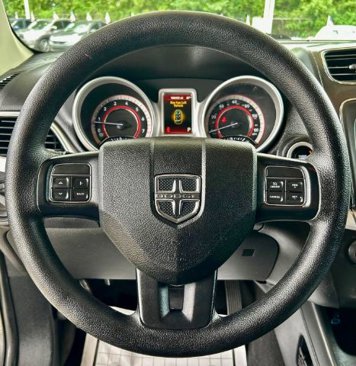 Used 2018 Dodge Journey SE image 13