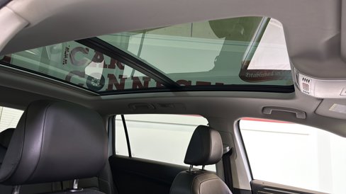 Used 2019 Volkswagen Tiguan SEL Premium w/ 3rd Row Seat Package image 27
