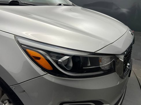 Used 2020 Kia Sedona LX image 13