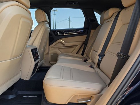 Used 2019 Porsche Cayenne image 29