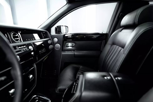 Used 2007 Rolls-Royce Phantom Sedan image 23