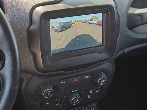 Used 2019 Jeep Renegade Altitude w/ Quick Order Package 2XM image 20