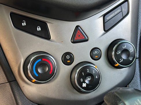 Used 2013 Chevrolet Sonic LT image 27