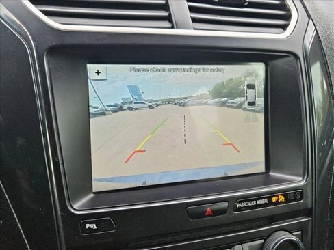 Used 2017 Ford Explorer XLT w/ Equipment Group 202A image 14