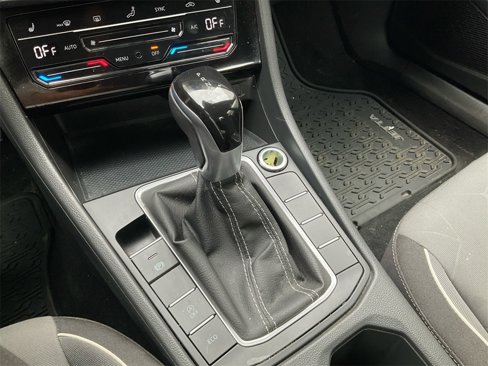 Used 2025 Volkswagen Jetta Sport image 24