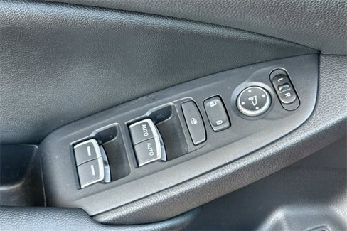 Used 2019 Honda Accord Sport image 11