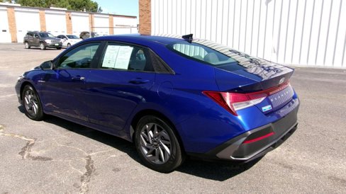 Used 2024 Hyundai Elantra SEL image 8