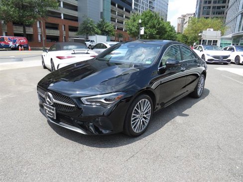 Used 2025 Mercedes-Benz CLA 250 4MATIC image 1