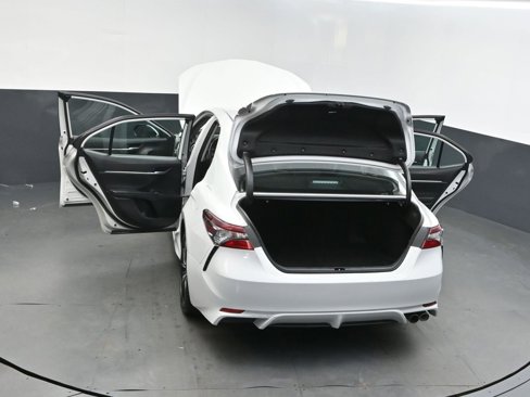 Used 2024 Toyota Camry SE image 36