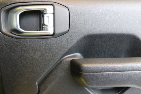 Used 2023 Jeep Wrangler Sport S image 26