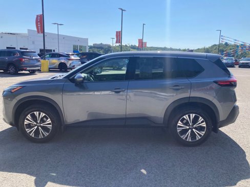 Used 2021 Nissan Rogue SV image 4