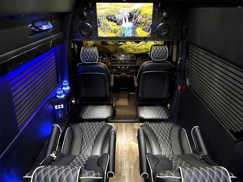 Used 2024 Mercedes-Benz Sprinter 3500 image 31
