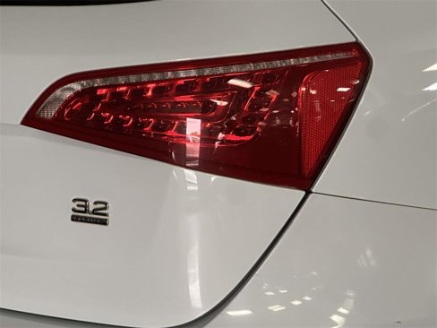 Used 2012 Audi Q5 3.2 Premium Plus image 9