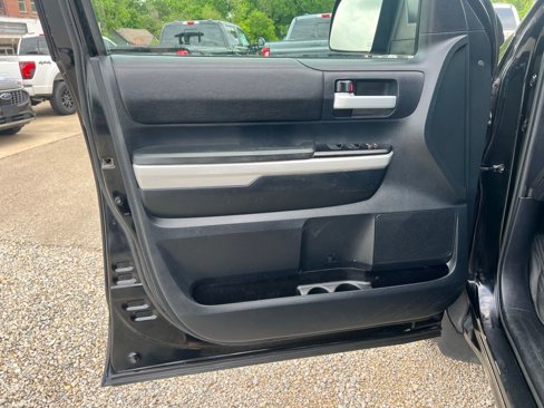 Used 2018 Toyota Tundra SR5 image 11