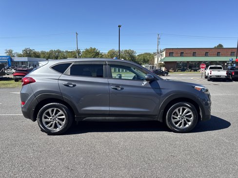 Used 2017 Hyundai Tucson SE image 4