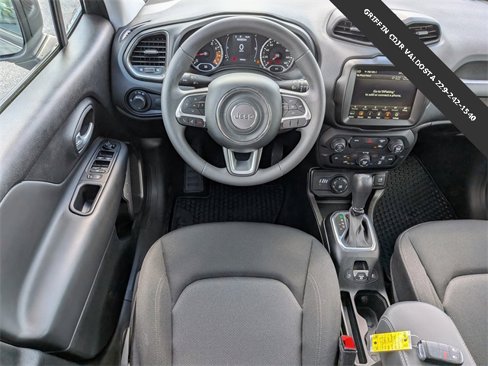 Used 2023 Jeep Renegade Latitude image 15