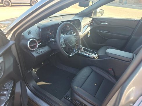 New 2025 Chevrolet Trax RS w/ Driver Confidence Package image 12