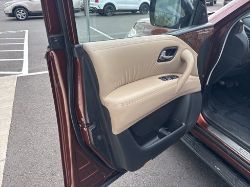 Used 2017 Nissan Armada Platinum image 16