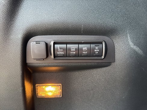 Used 2019 Ford Explorer Limited w/ Class III Trailer Tow Package image 10