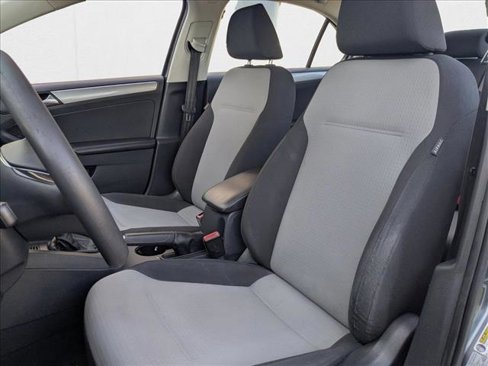 Used 2017 Volkswagen Jetta S image 15