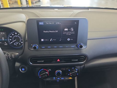 Certified 2022 Hyundai Kona SEL image 7
