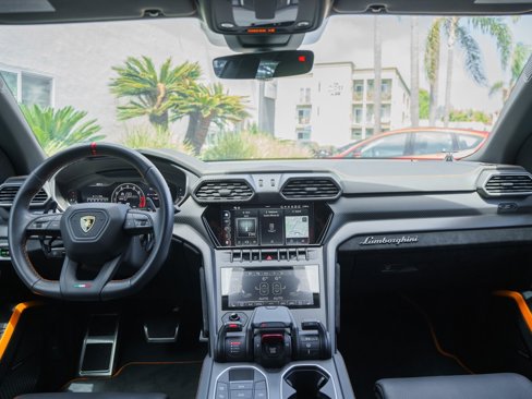 Used 2023 Lamborghini Urus Performante image 7
