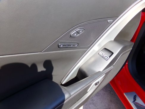 Used 2014 Chevrolet Corvette Stingray Coupe w/ 3LT Preferred Equipment Group image 15