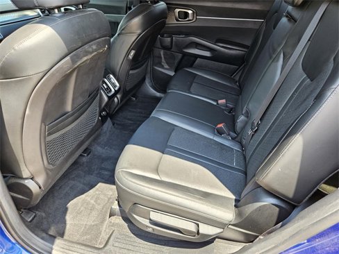 Used 2021 Kia Sorento S w/ Panoramic Sunroof Package image 24