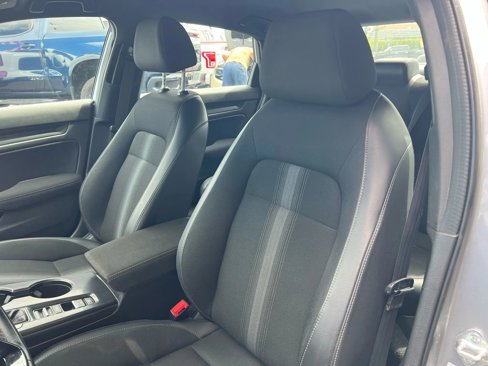 Used 2023 Honda Civic Sport image 14