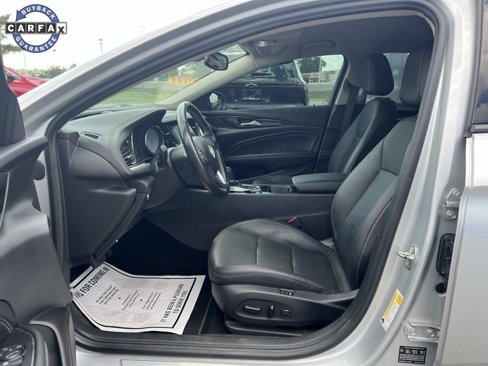 Used 2018 Buick Regal Essence w/ Driver Confidence Package #1 image 8