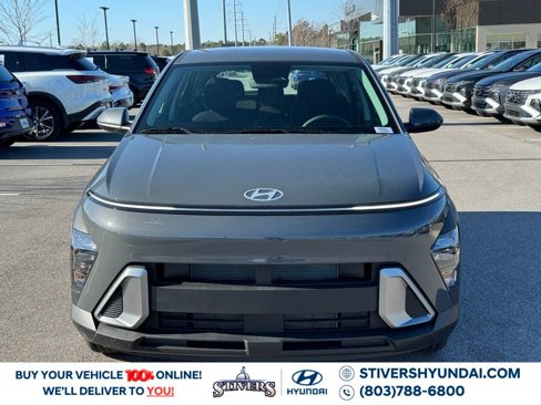 Certified 2025 Hyundai Kona SE image 6