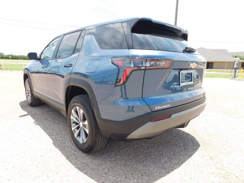 New 2026 Chevrolet Equinox LT image 3