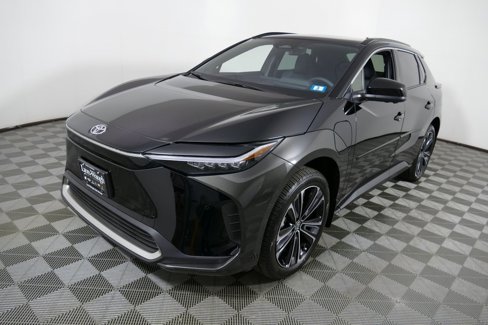 Used 2025 Toyota bZ4X AWD image 7