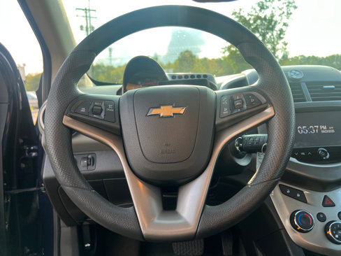 Used 2015 Chevrolet Sonic LT image 18