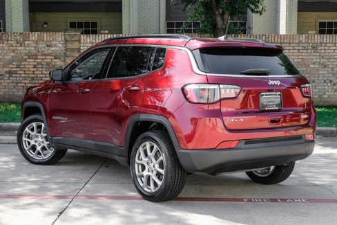 Used 2022 Jeep Compass Latitude image 19