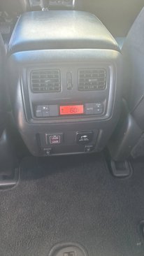 Used 2018 Nissan Pathfinder SL image 23