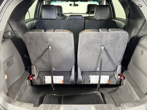Used 2015 Ford Explorer XLT w/ Equipment Group 202B image 13