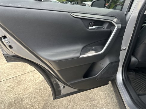 Used 2021 Toyota RAV4 Limited image 23