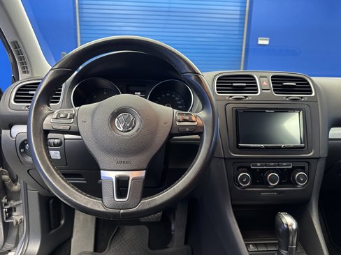 Used 2013 Volkswagen Golf TDI image 13