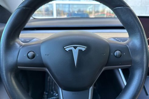 Used 2019 Tesla Model 3 Long Range image 22