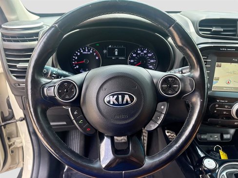 Used 2016 Kia Soul ! w/ Premium Package image 12