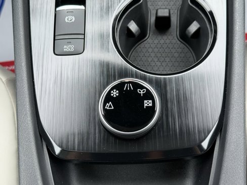 Certified 2021 Nissan Rogue SV w/ Premium Package image 32
