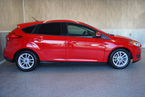 Used 2017 Ford Focus SE image 6