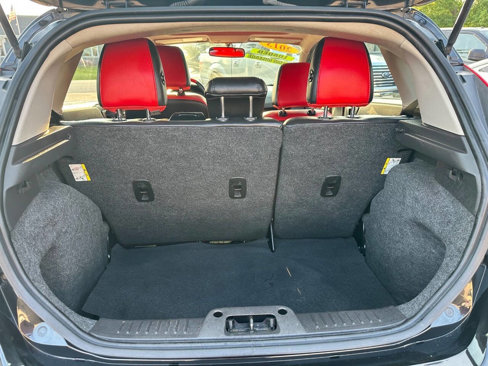Used 2013 Ford Fiesta Titanium image 9